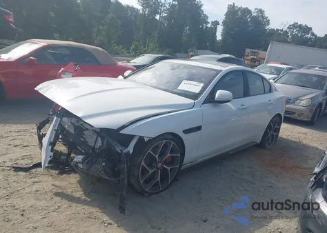 2018 Jaguar Xe S z USA, uszkodzony, nr VIN SAJAG4FV8JCP25776